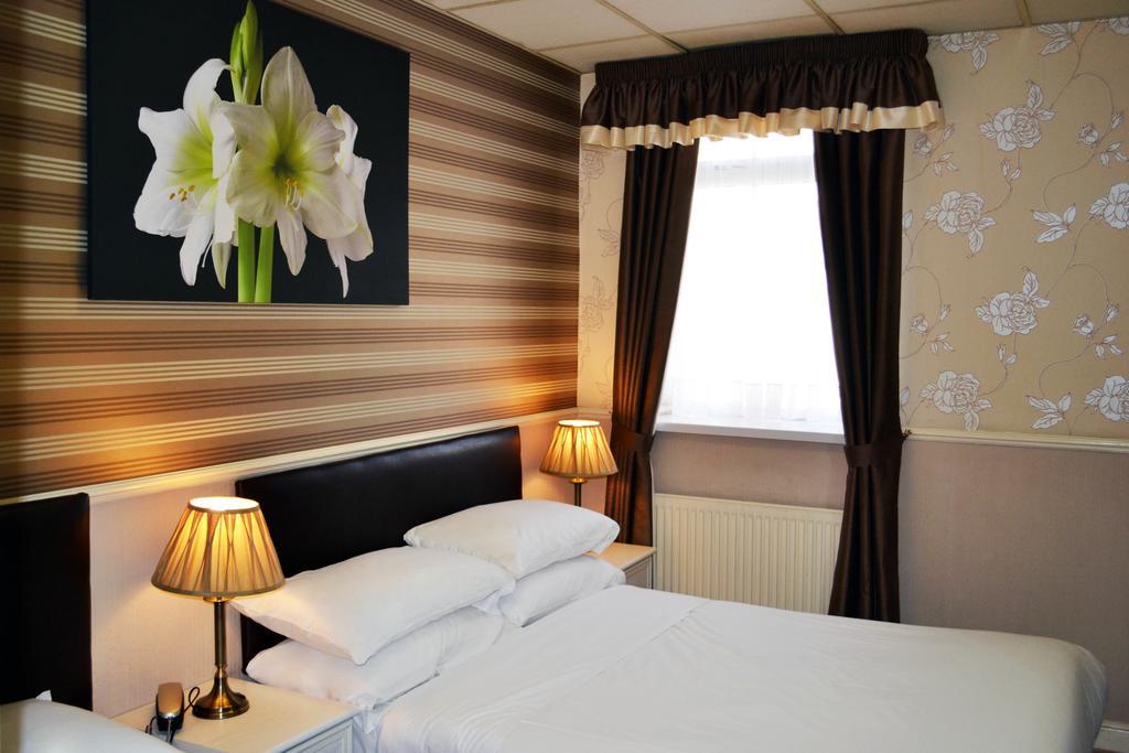 Lyndene Hotel Blackpool Exterior photo